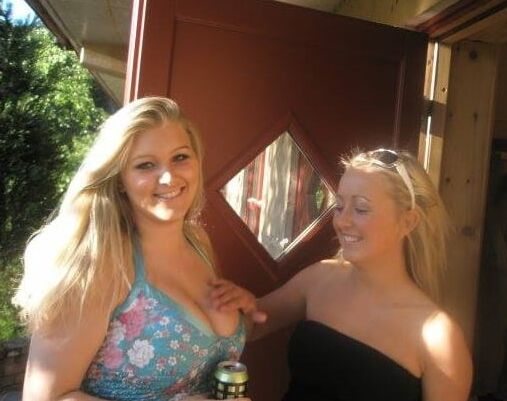 Big vs small tits