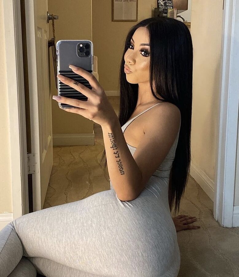Todays Wank Target...Sexy Ass Brittany Renner