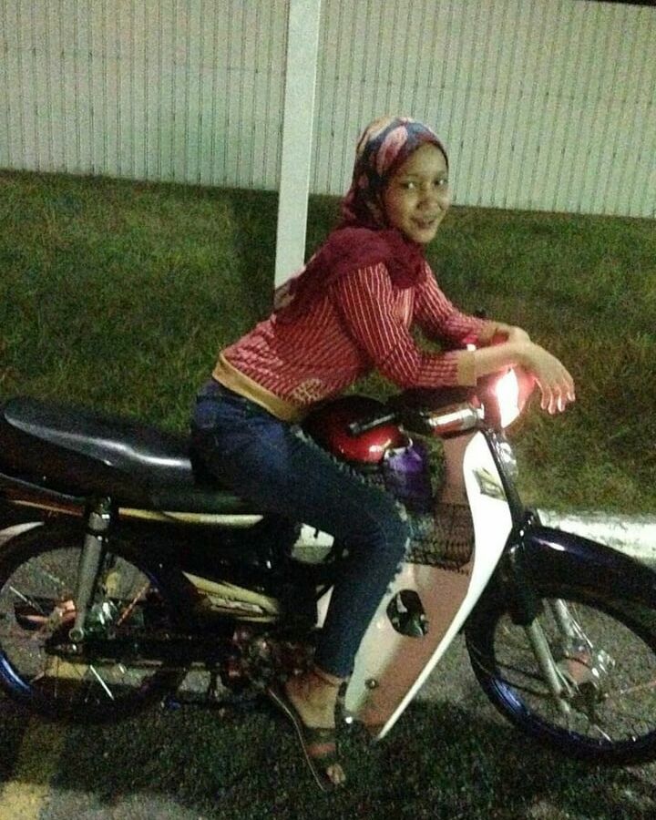 Yana Tudung