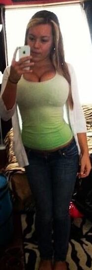 HOT Halle Diez