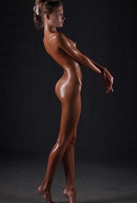 All Sizes, All Sexy - Well Oiled (pics)