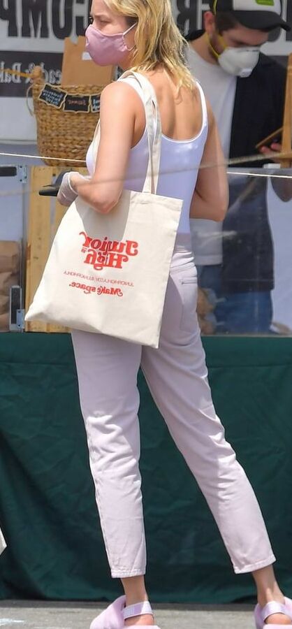 love to be lockdown with- Brie Larson