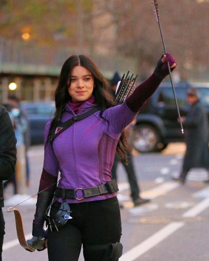 Hailee Steinfeld hot