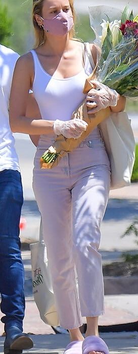 love to be lockdown with- Brie Larson
