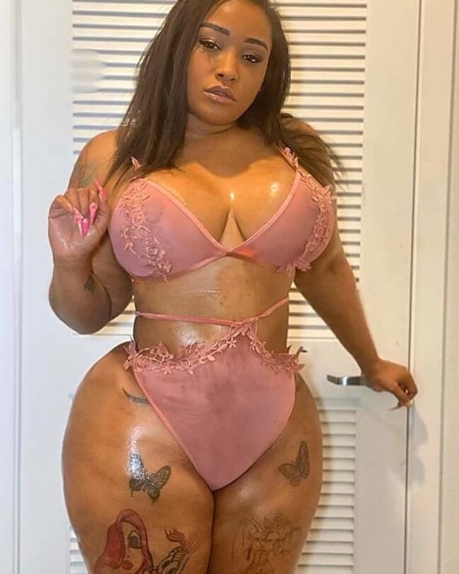 curvy n thick
