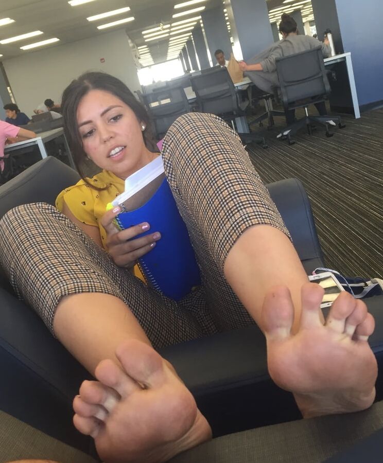 Cute and Sexy College Girlfriend