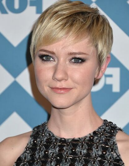 Valorie Curry cute woman