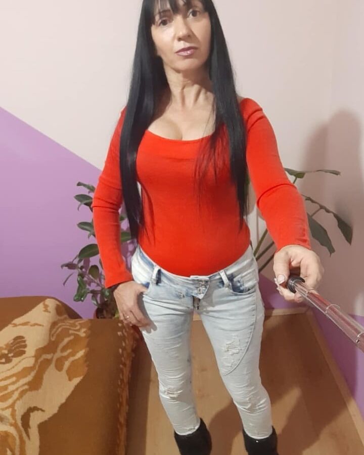 Serbian hot beautiful milf big natural tits Slavica Rankovic