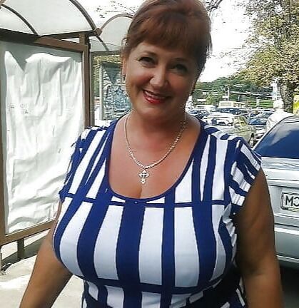 BUSTY GRANNIES ARE HOT TOO!