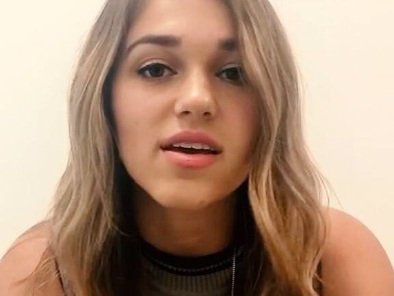 Sadie Robertson should be used so hard she can&;t walk