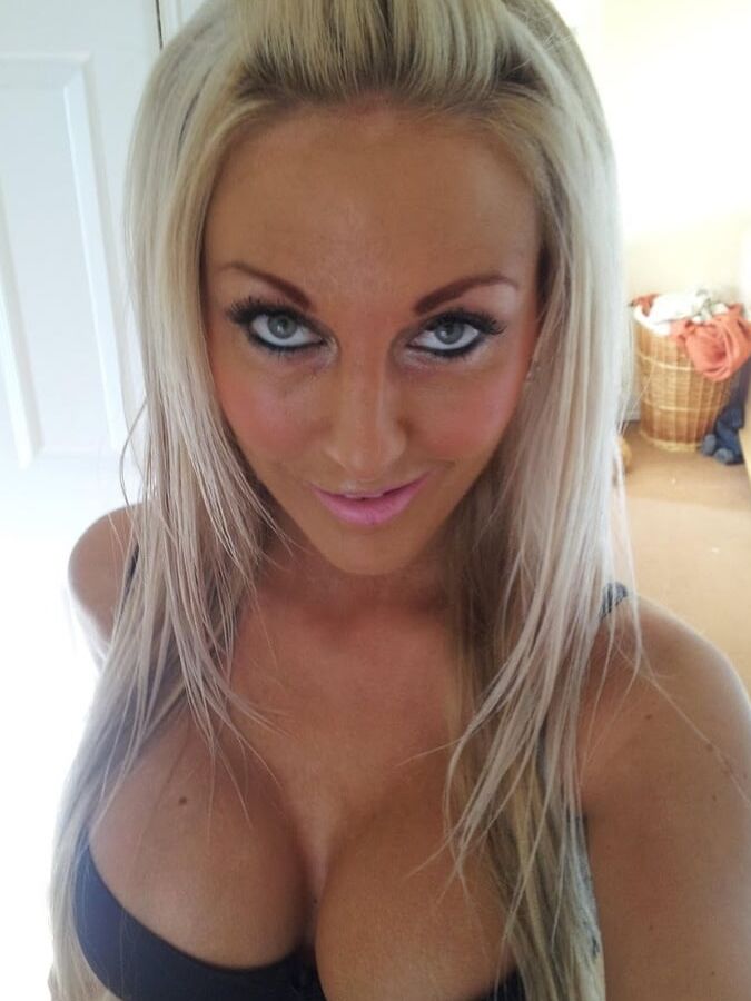 Sexy as fuck CHAV Slut