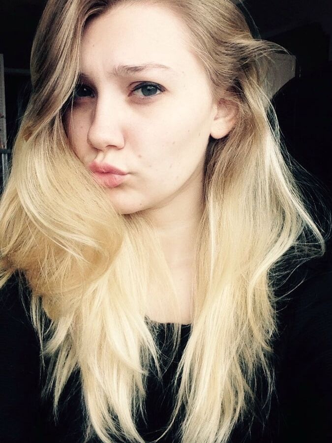 Good vibe blondie