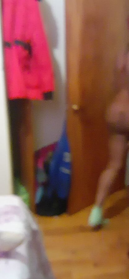 BOOTY NAKED RITE NOW