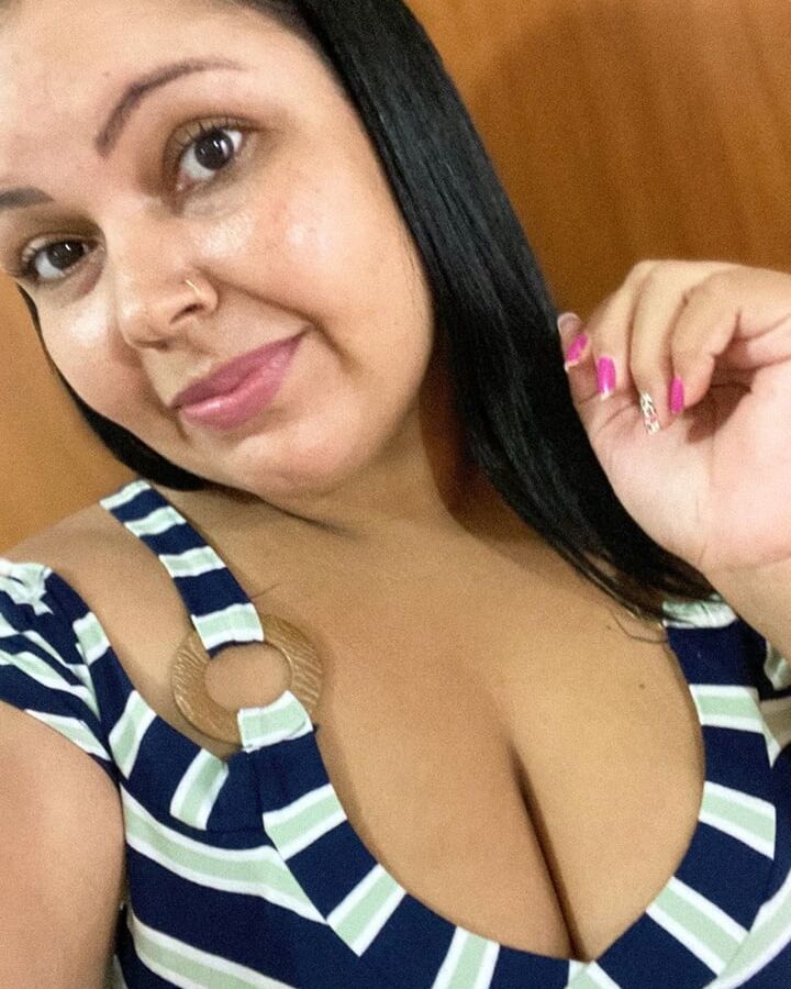 Mature Gloria (brazilian cum explosion milf)