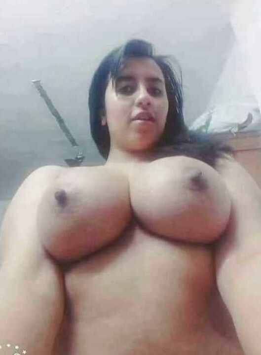 Arab boobs