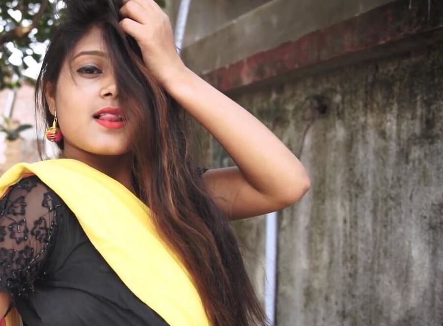 BENGALI Saree lover girl suporna