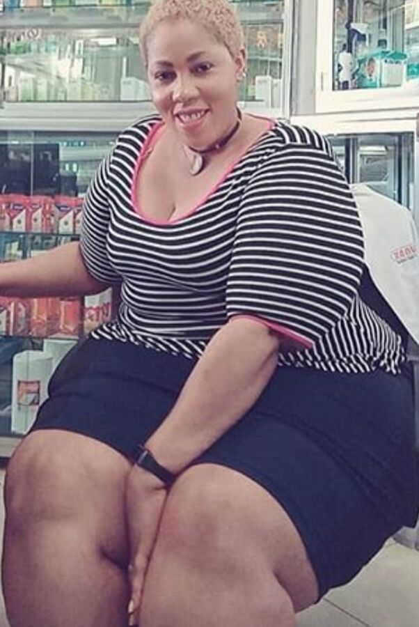 Ginormous mega booty huge leg cellulite bbw pear Divyo