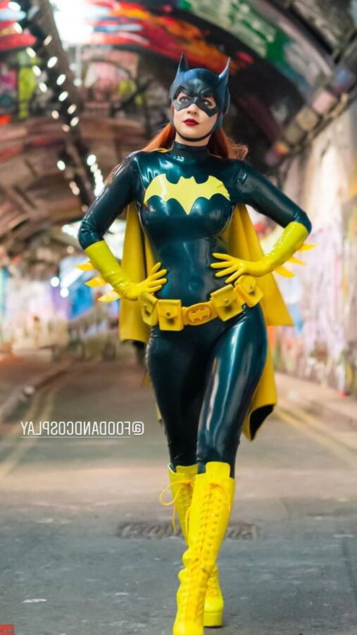 Ladies in cosplay &amp; fancy dress