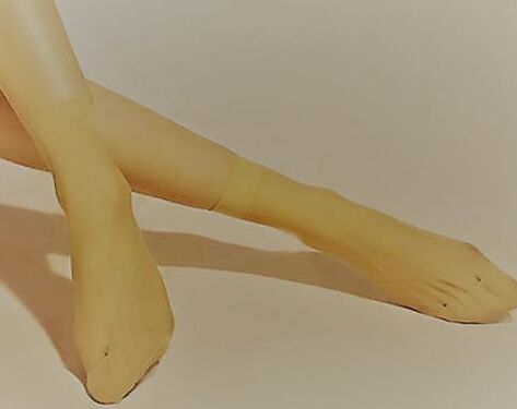 feet nylon