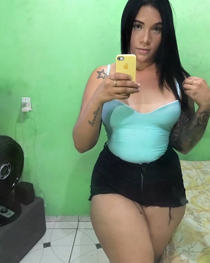 PUTA DO INSTAGRAM: Itala Ferreira