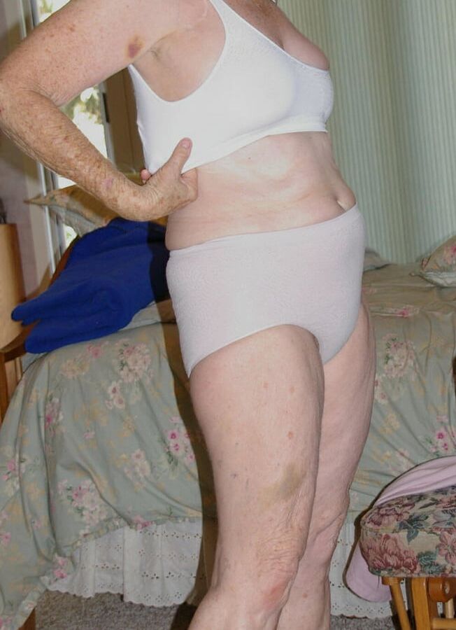 . UK Granny exposed