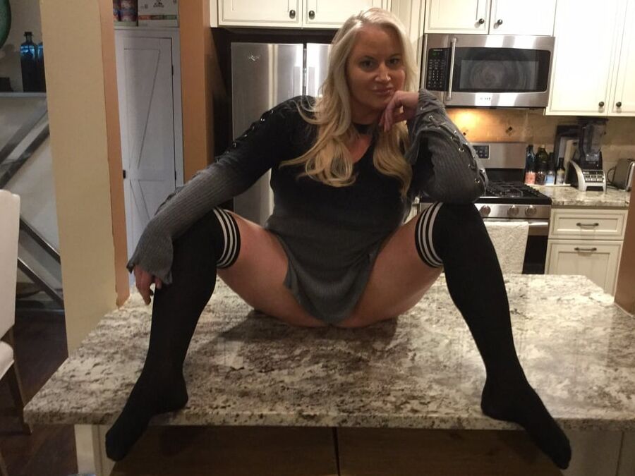 Sunny wwe