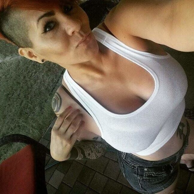 BANGING BUSTY SEXY MILF