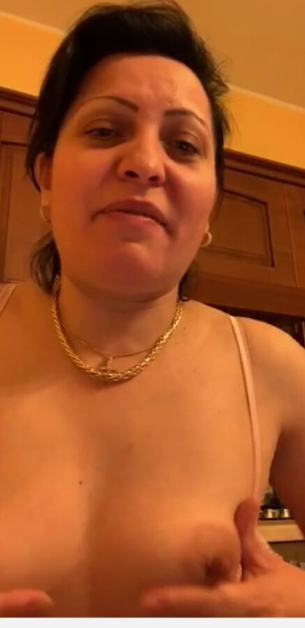 Flash boobs live facebook romanian