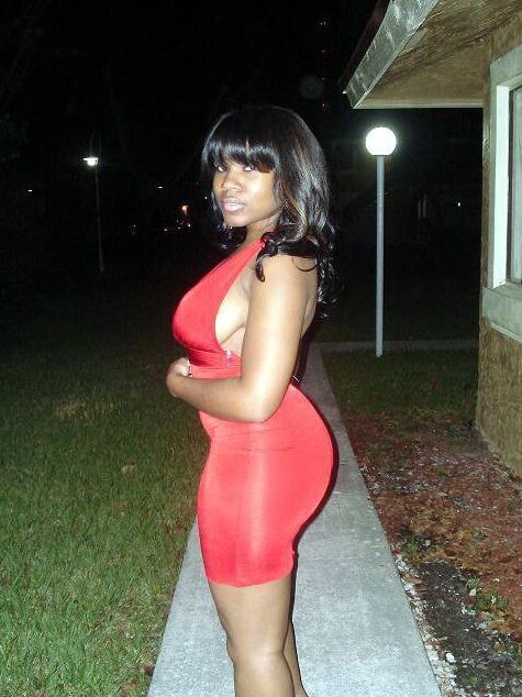 unknown curvy black women