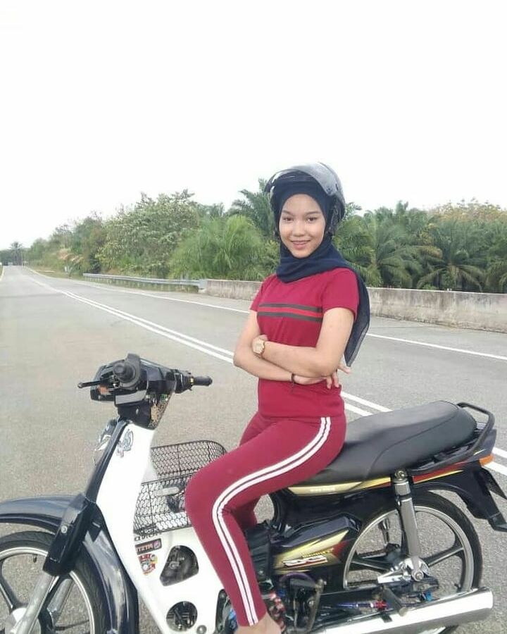 Yana Tudung