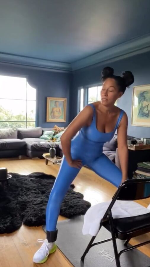 Tracee Ellis Ross (Space Buns)