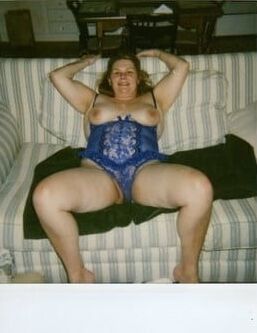 Mature Jane loves to play