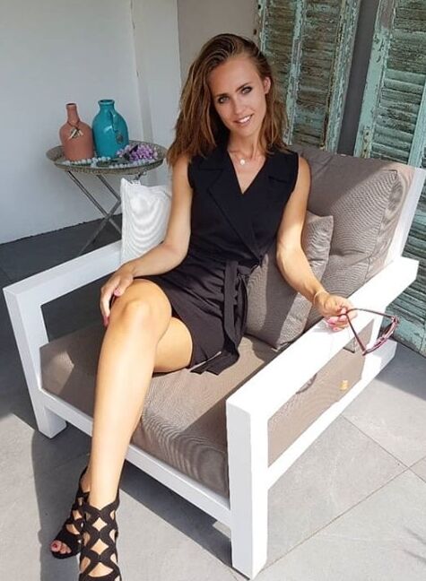 Noel, Dutch hot lady
