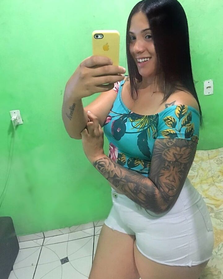 PUTA DO INSTAGRAM: Itala Ferreira