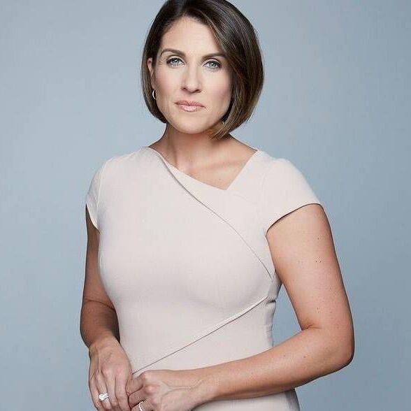 Sexy side of Lynn