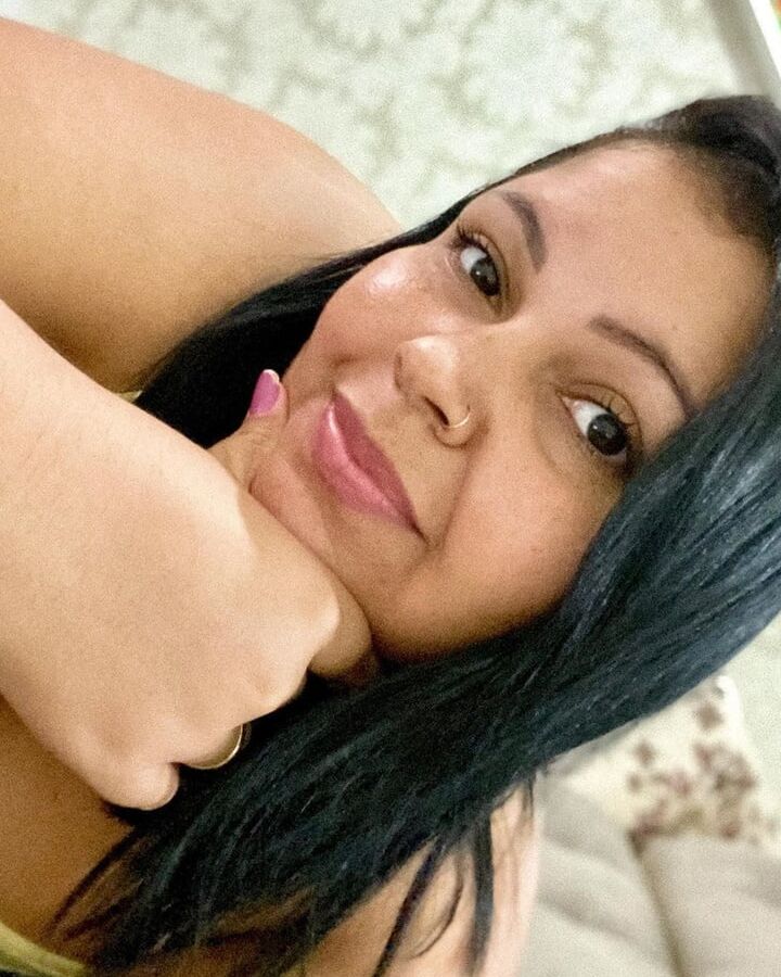 Mature Gloria (brazilian cum explosion milf)