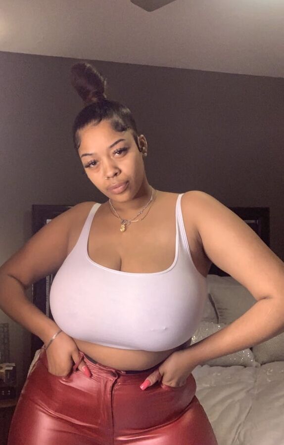 Big titty thot
