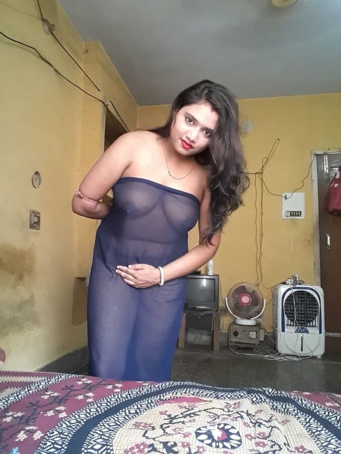 Indian desi whore pics shared on whatsapp()