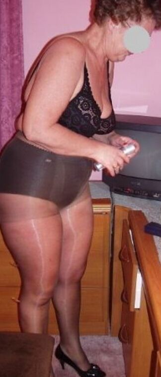 Big Knickers and Tights