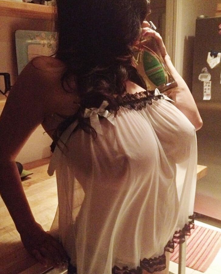NO BRA club HUGE BOOBS and JUICY JUGGS edition Anonella