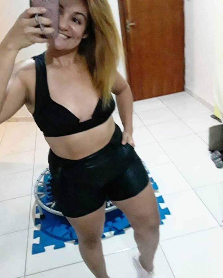 Coroa gostosa tezuda