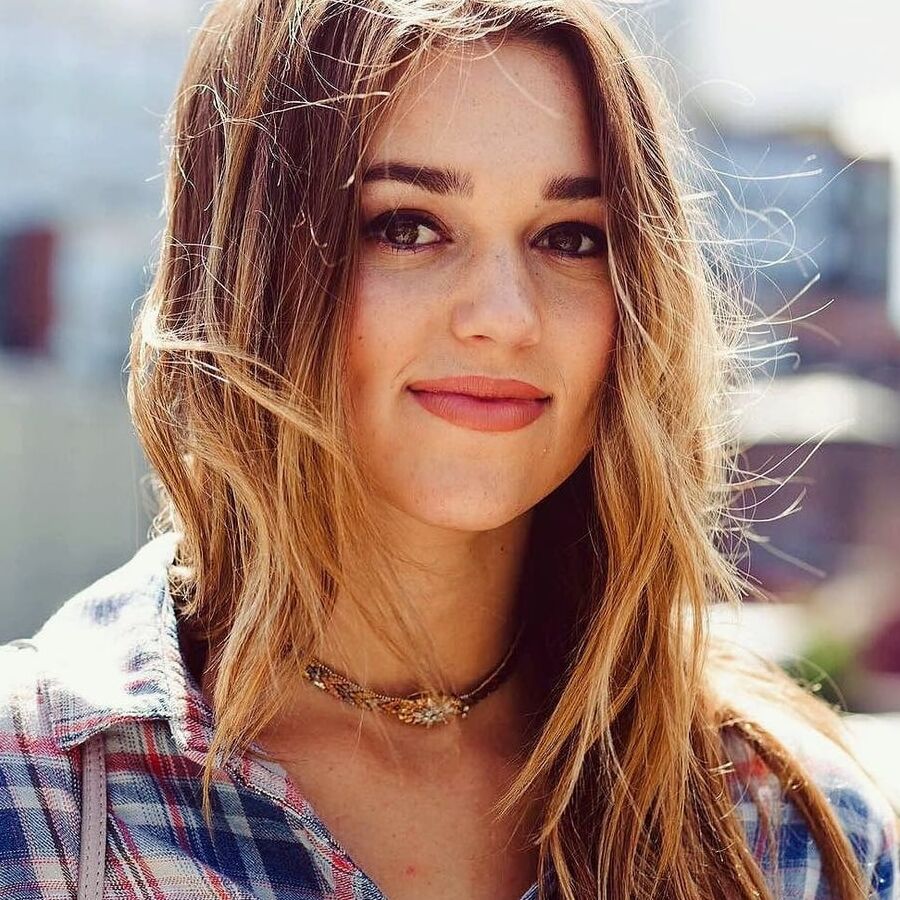 Sadie Robertson should be used so hard she can&;t walk