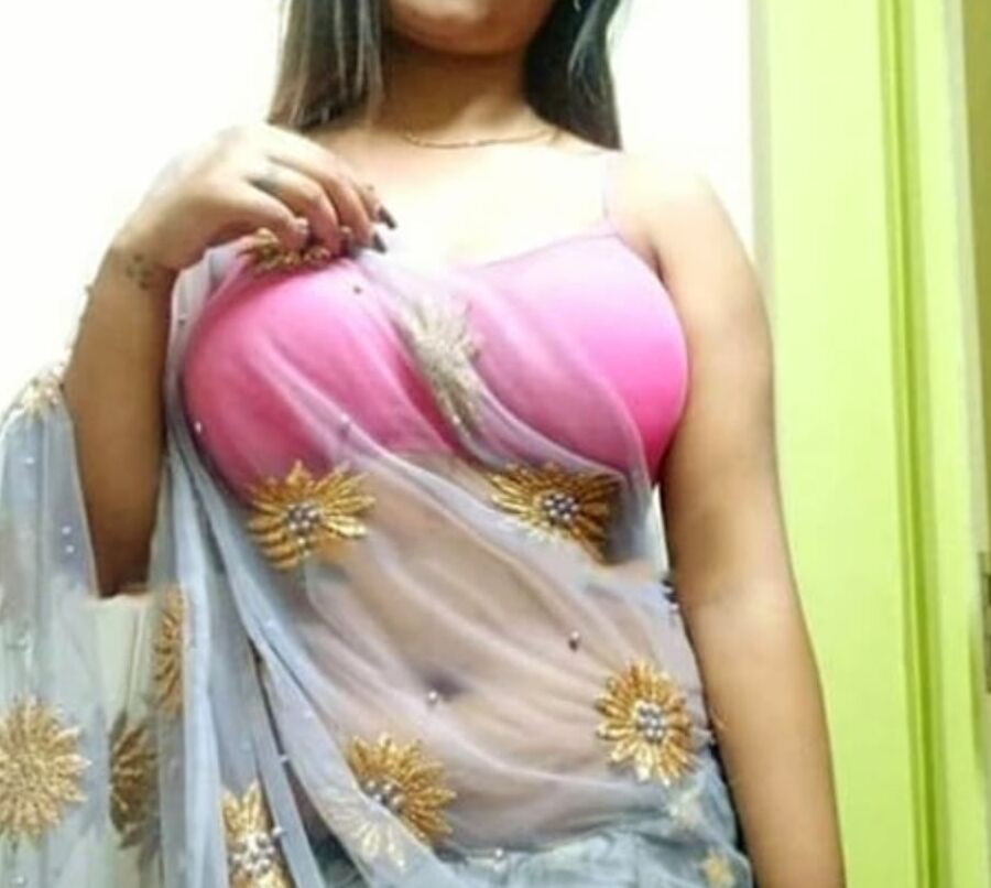 all new pics of me aarti aaliya and sultana