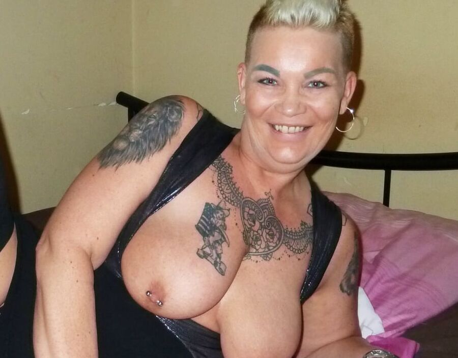 Hot Sex Session with Lovely Punk Girl Gina from Nuernberg