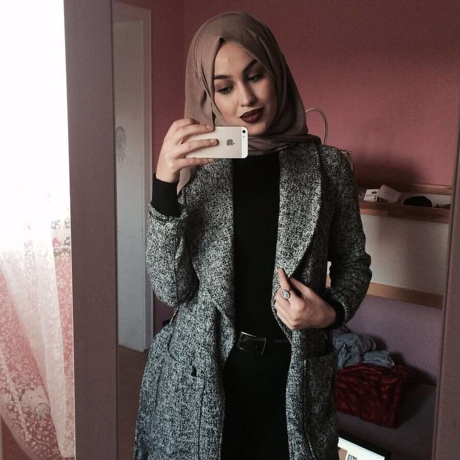 Hot Instagram Hjiab Lady