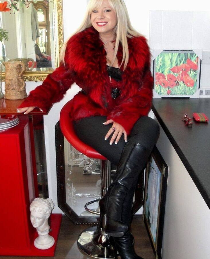 Milfs &amp; Gilfs wearing Boots no.