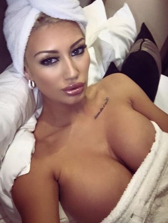 Amazing Bimbo - Sophie Dalzell