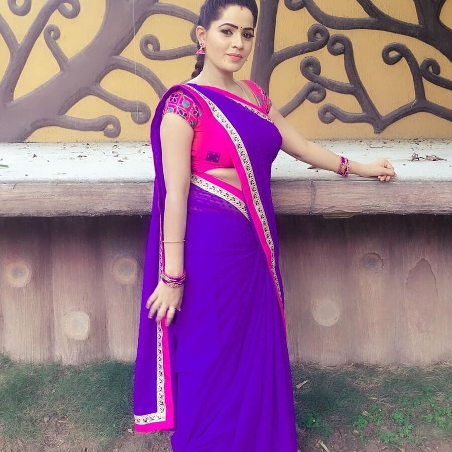 Shobha(give hot comments and cum tribute on this sexy )