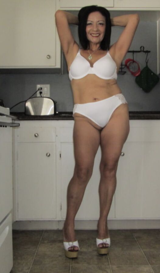 A sexy mature Latina
