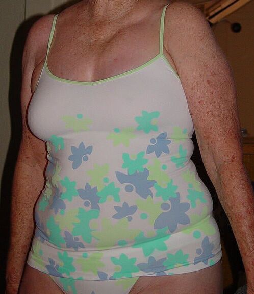 . UK Granny exposed